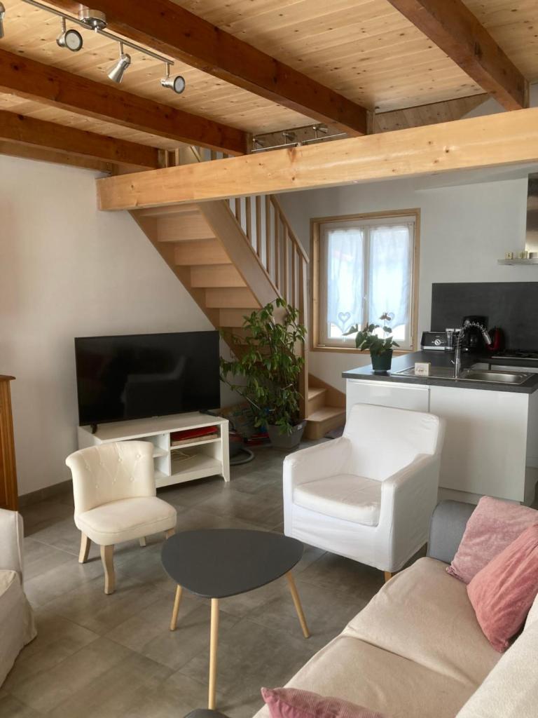 Maisonnette centre bourg de l’epine photo 2