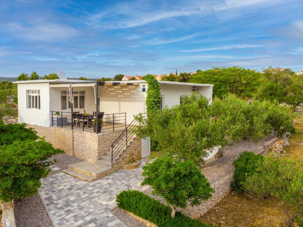 Holiday House Josip photo 1