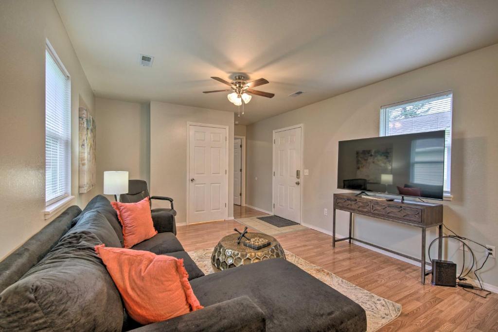 Comfy West Plains Home Less Than 1 Mi to Main Street! photo 3