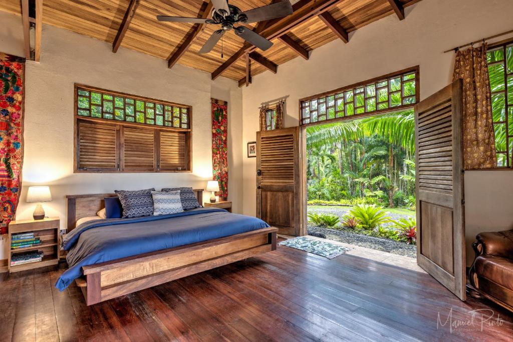 Luxury Villa Macaw Pool House with FiberOp and Oceanviews photo 3