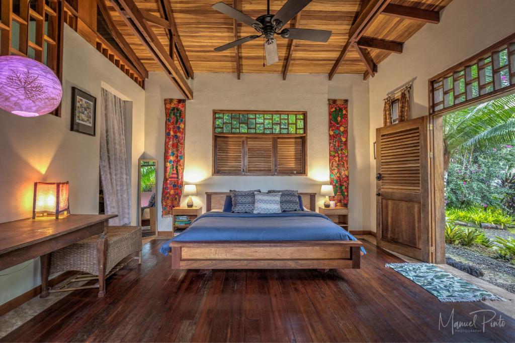Luxury Villa Macaw Pool House with FiberOp and Oceanviews photo 4