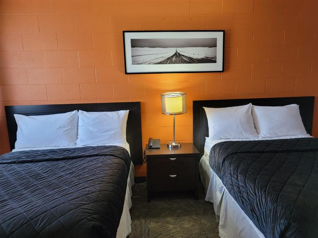 Roadking Inns Motel photo 2