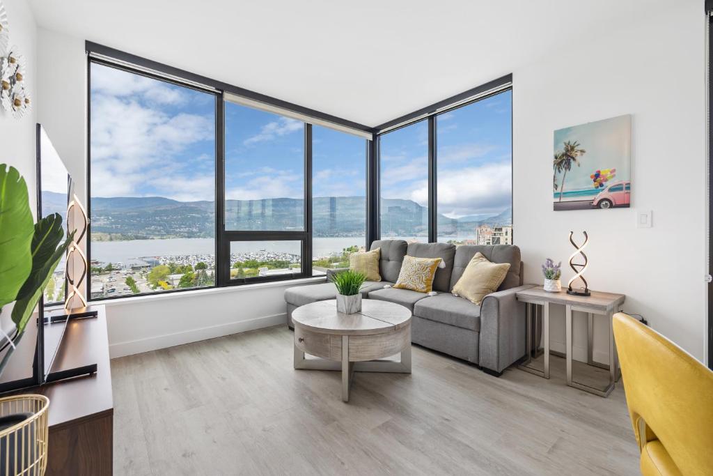 Brand New Luxury Downtown Near the Beach #16 photo 2