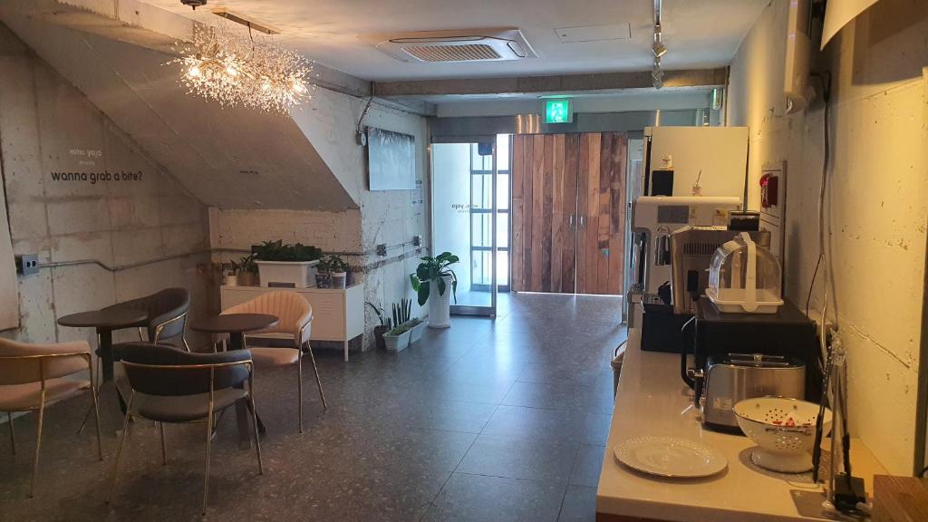 HOTEL YaJa WestGate photo 3