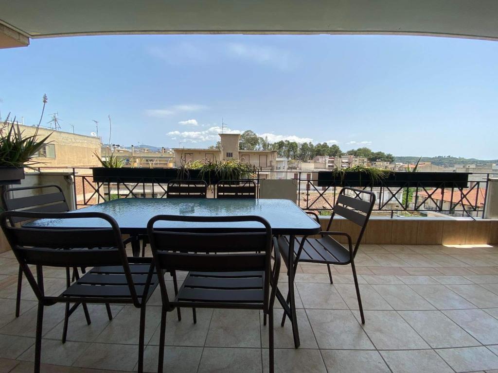 Penthouse in center of sparta photo 2