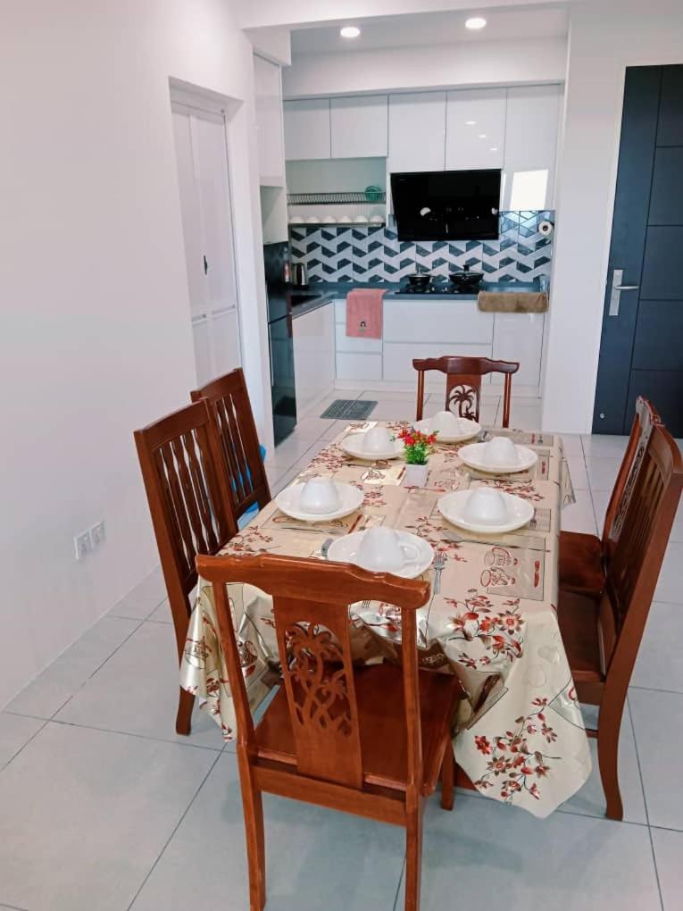 Preferred30 3R2B 7pax Meritus Perai photo 3