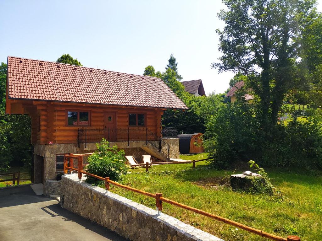 Brunarica Biopark -Log house Biopark photo 3