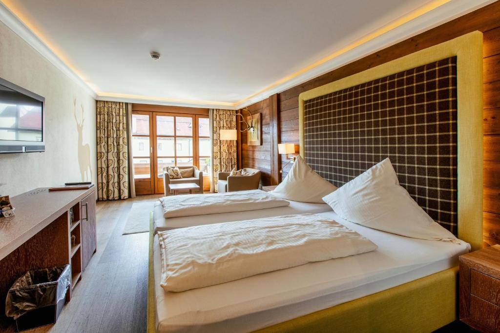 Hotel Gasthof Alte Post Holzkirchen photo 2