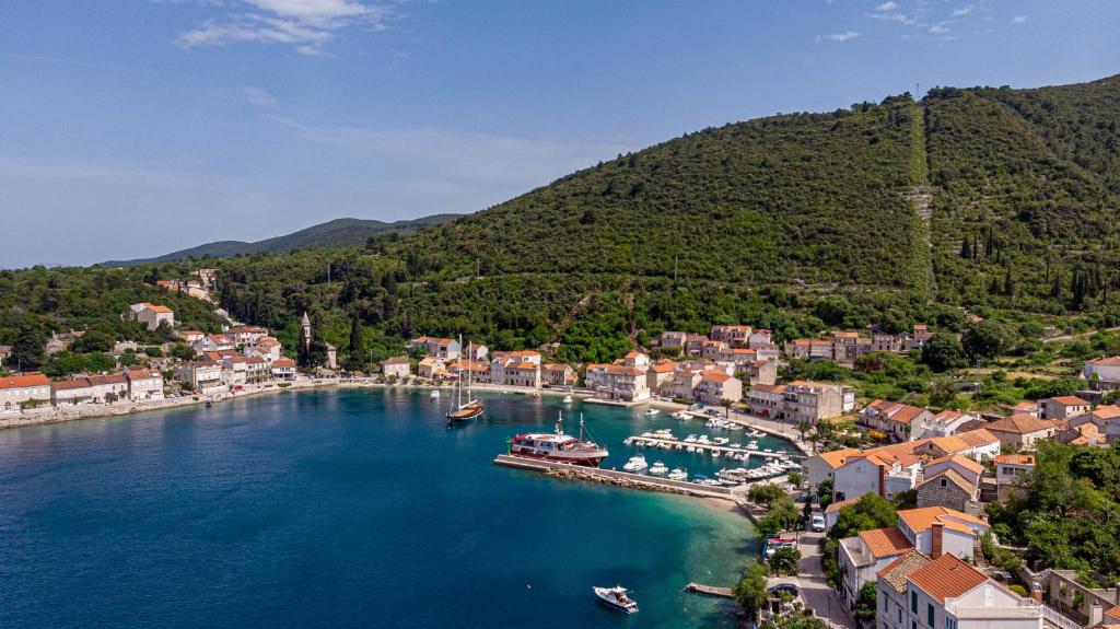 Suartini Apartmani Račišće photo 1