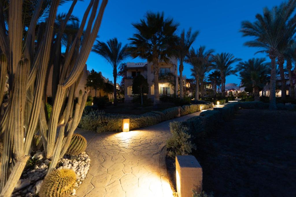 BLUE Lagoon View Resort & Spa photo 3
