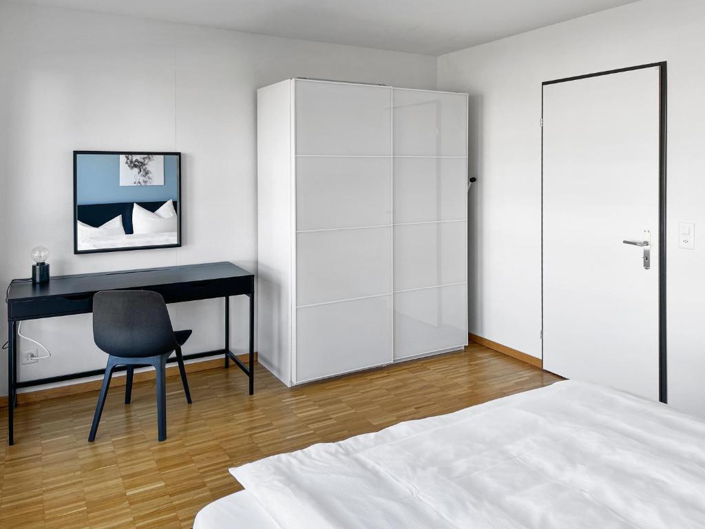 ARISER - Zug Central Business Apartment - Tap to explore photos