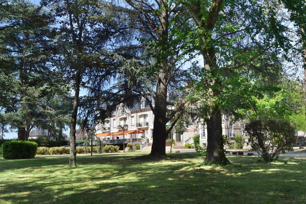 Logis Hôtel Restaurant Le Parc photo 1