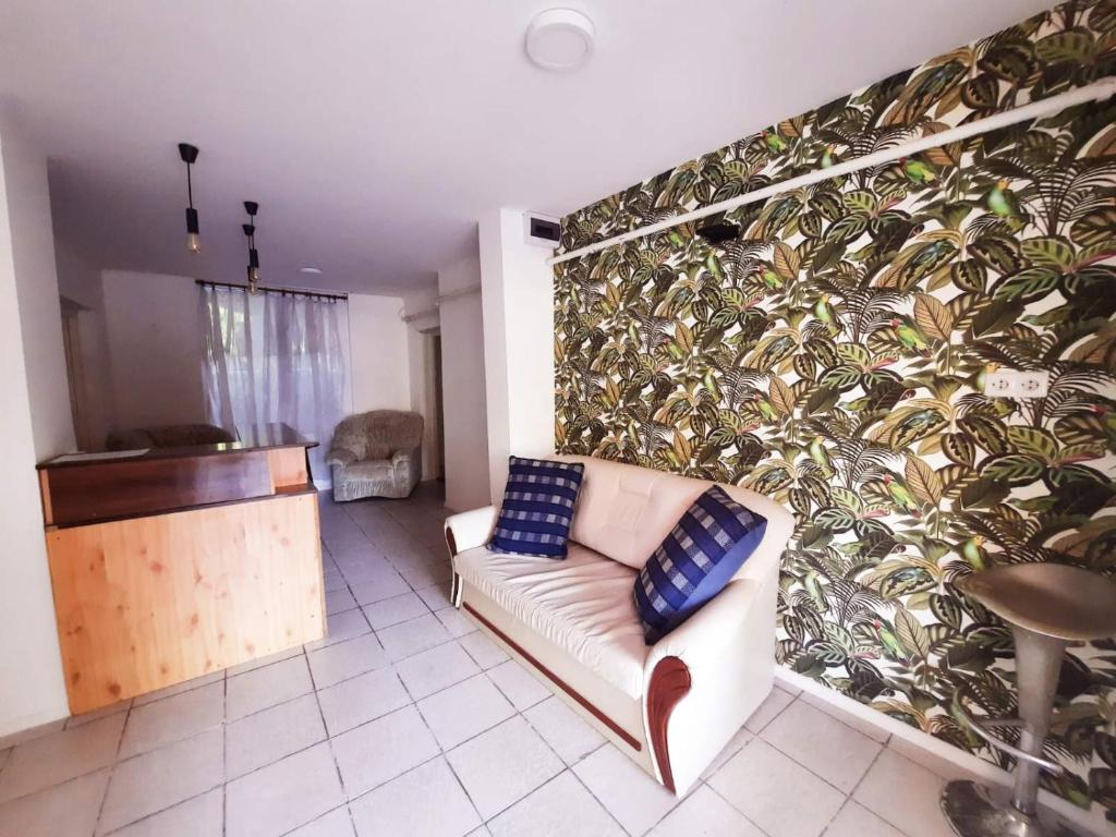 Central Room photo 4