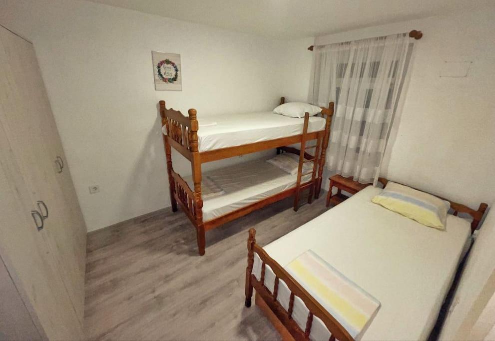 1-bedroom apartment with 3 beds + private parking photo 2