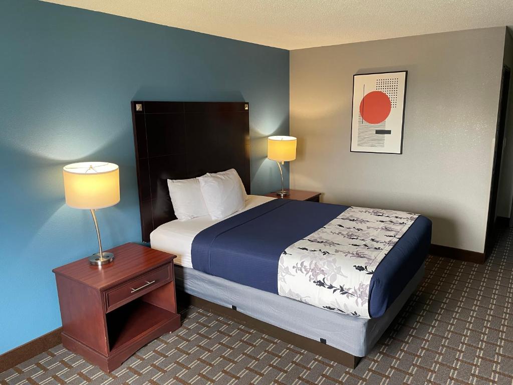 American Inn Cedar Rapids South photo 4