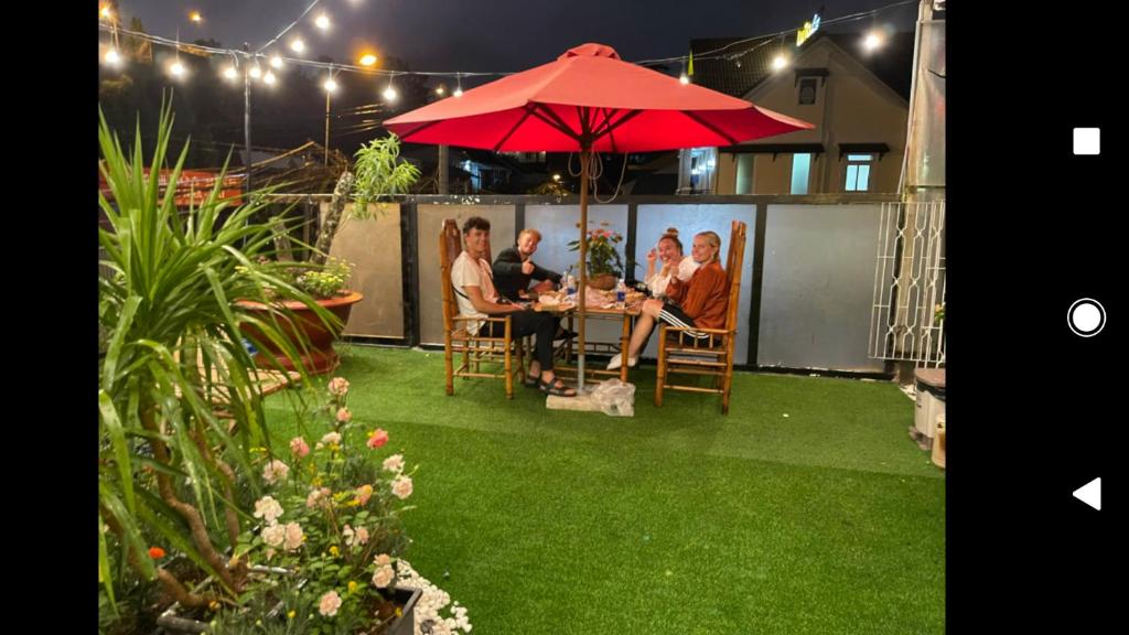 Redhouse Backpacker Hostel