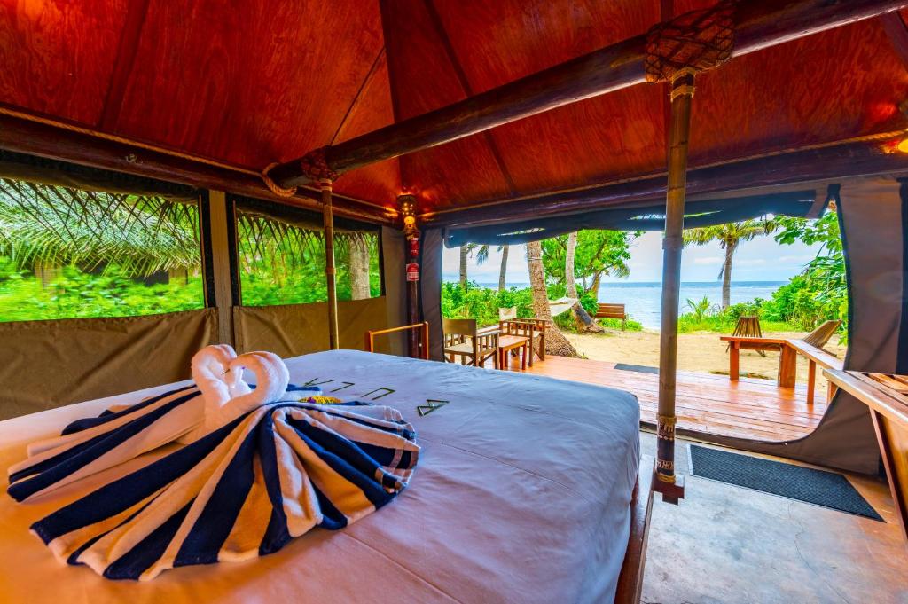 Barefoot Manta Island Resort photo 4