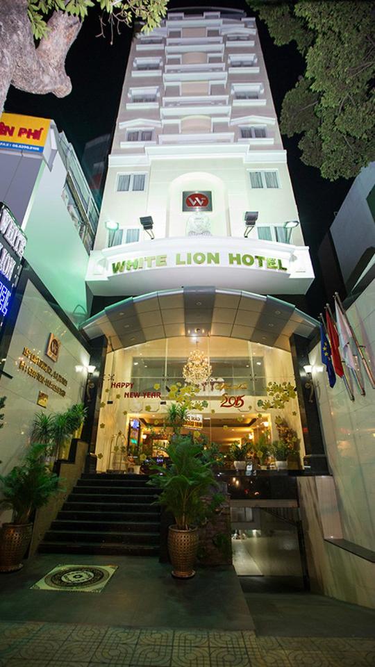 Khách sạn White Lion 