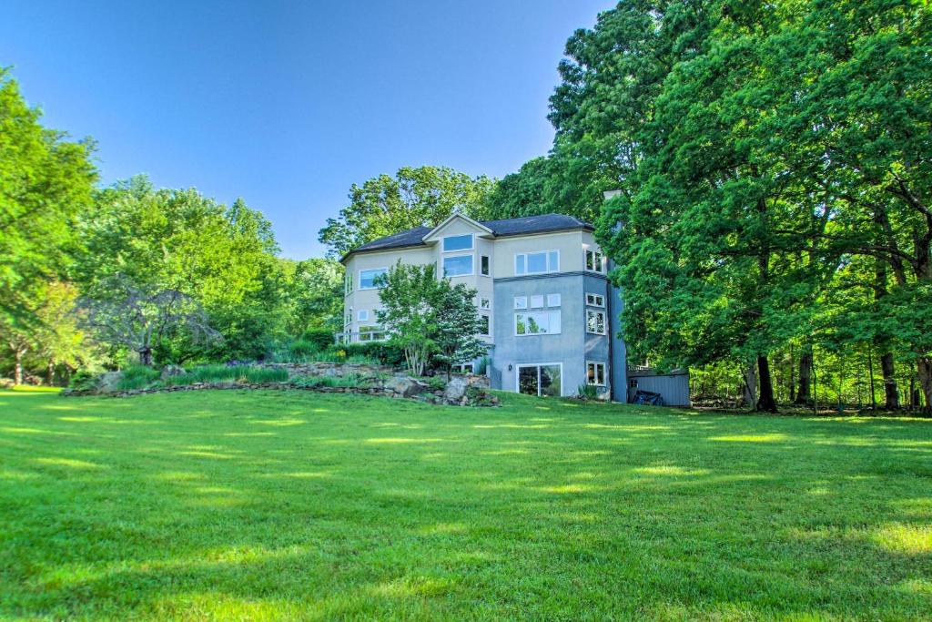 Renovated Studio on 5 Acres - Near Vineyards! photo 1