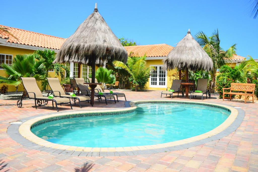 Aruba Tropic Apartments photo 4