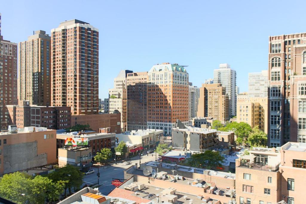 Четырехместный (Двухместный номер с 2 двуспальными кроватями и видом на озеро), Thompson Chicago