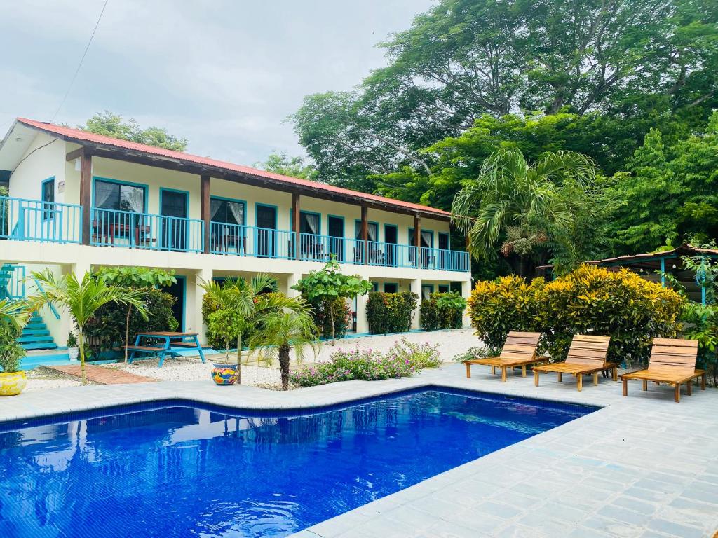 Hotel Diversion Tropical photo 2