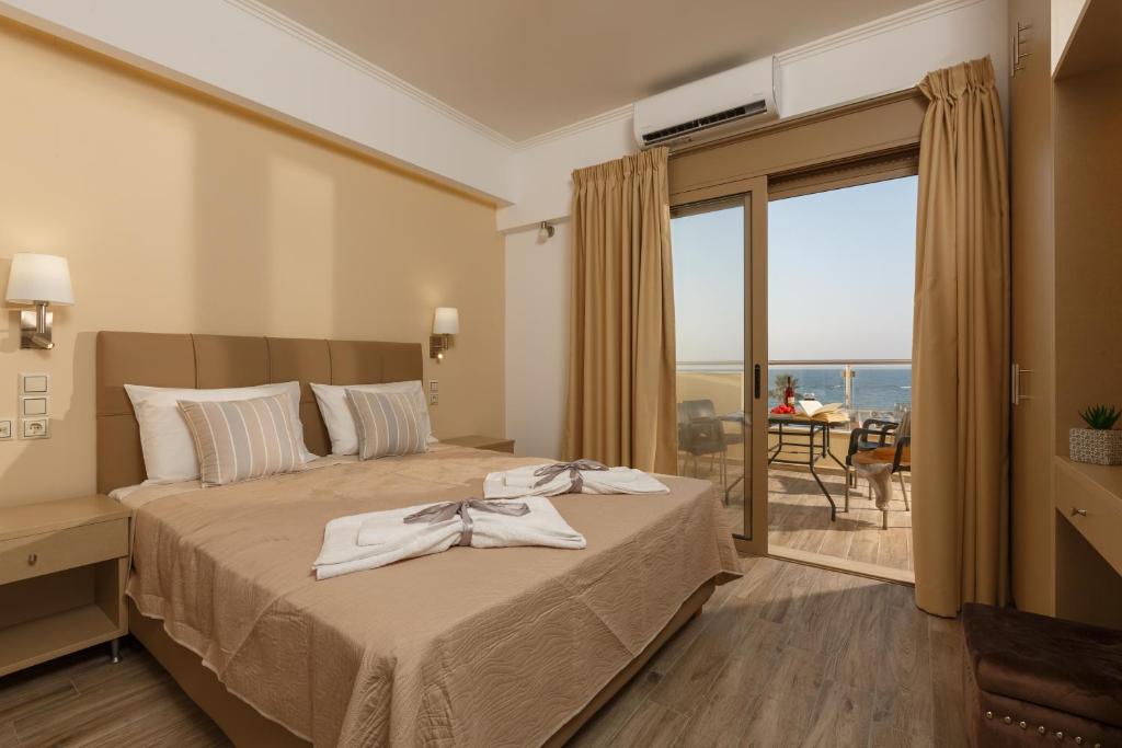 Panorama Hotel Apartments & Suites by Estia photo 3
