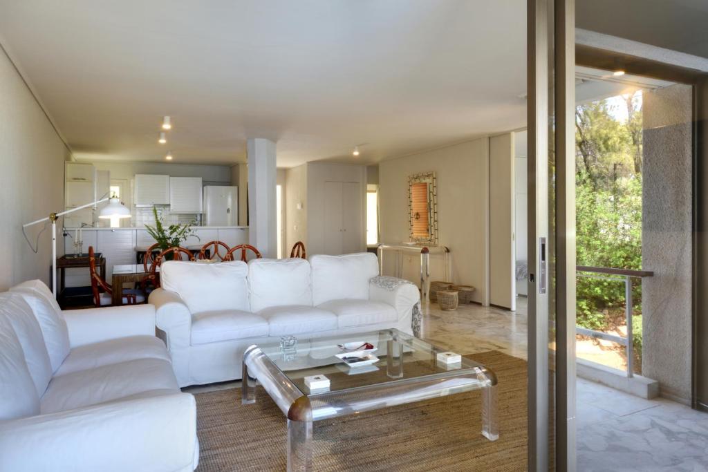Kavouri Flat photo 1
