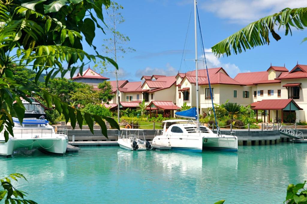 Апартаменты (Мезонет с 4 спальнями и мини-бассейном), Eden Island Luxury Accommodation