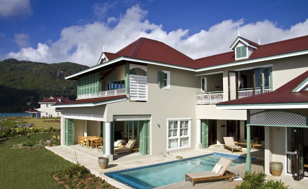 Вилла (Вилла с 4 спальнями и собственным бассейном), Eden Island Luxury Accommodation