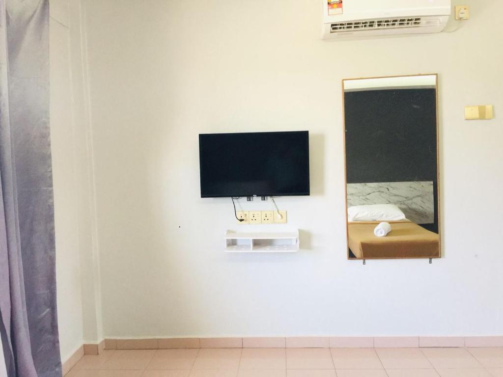 DLAYARAN HOTEL & CAFE photo 4