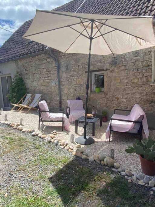 Logement indépendant Piscine et Jardin photo 2
