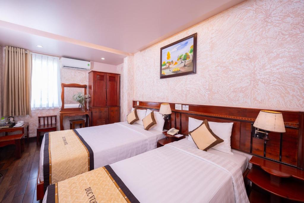 Khách sạn Đức Vượng