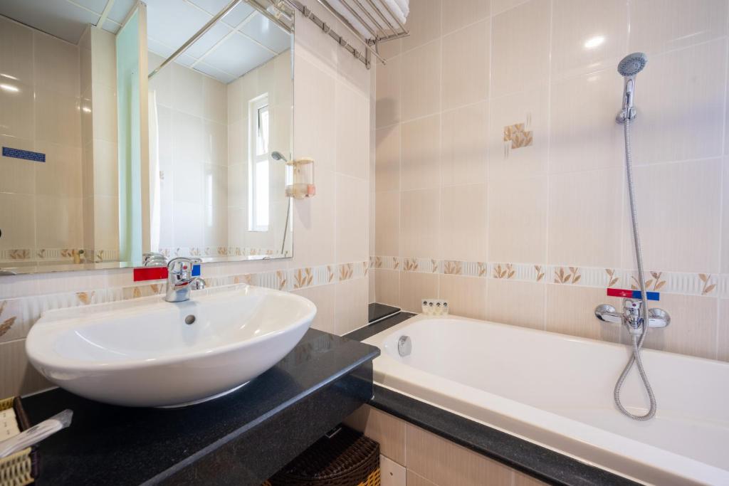 Khách sạn Đức Vượng