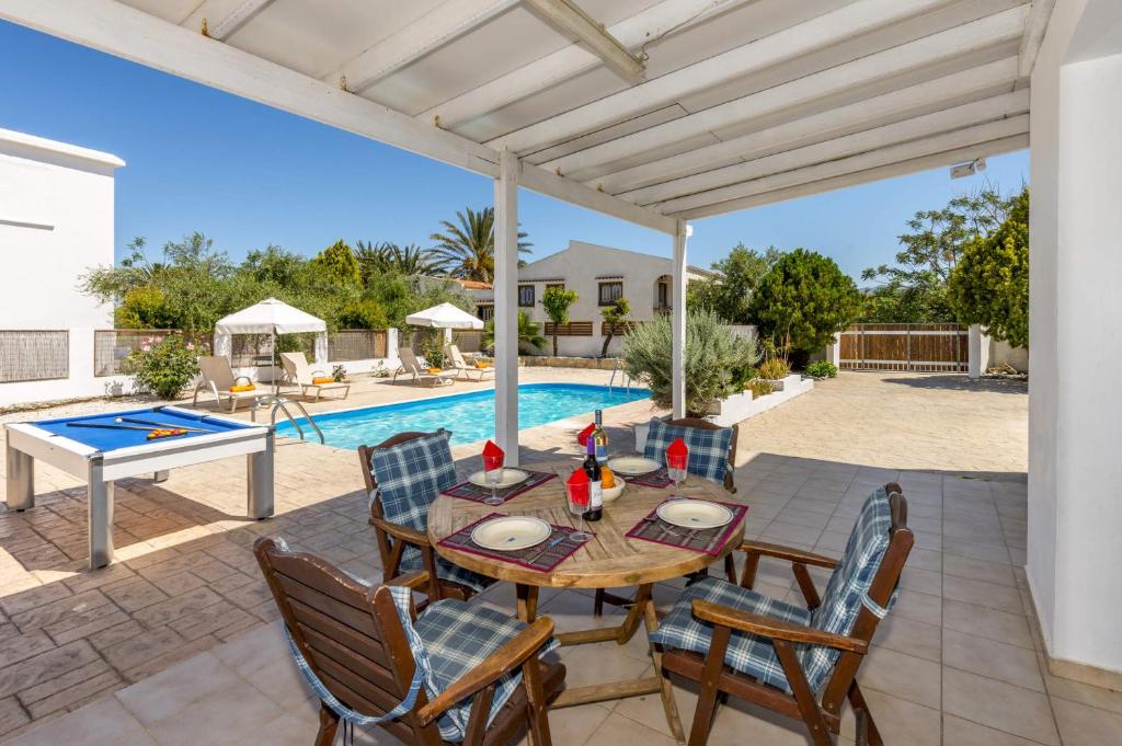 Villa Akti by Villa Plus photo 3
