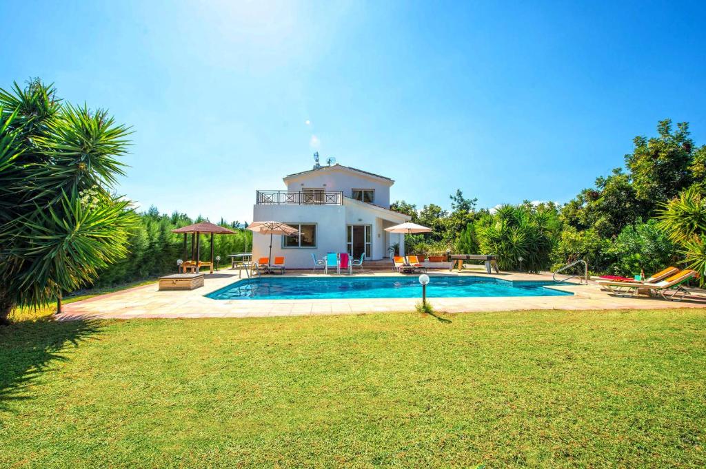Villa Evilia by Villa Plus photo 3