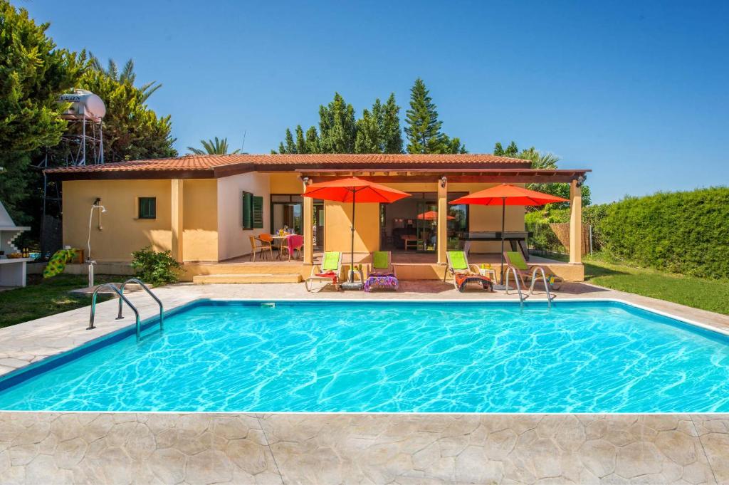 Villa Rosie by Villa Plus photo 2