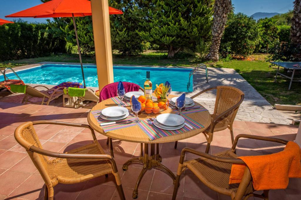 Villa Rosie by Villa Plus photo 3