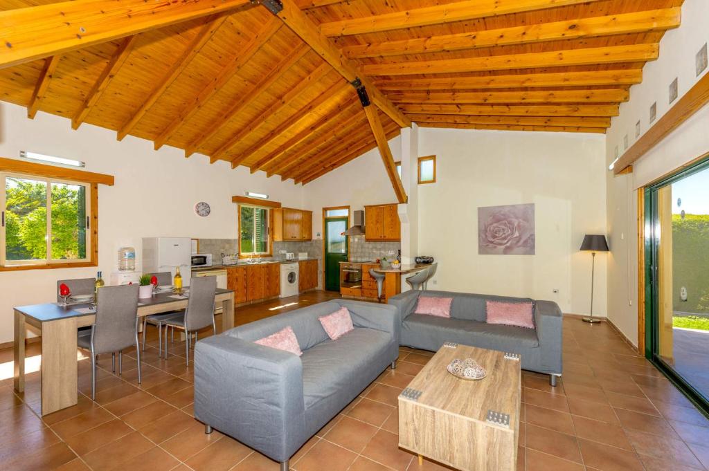 Villa Rosie by Villa Plus photo 4