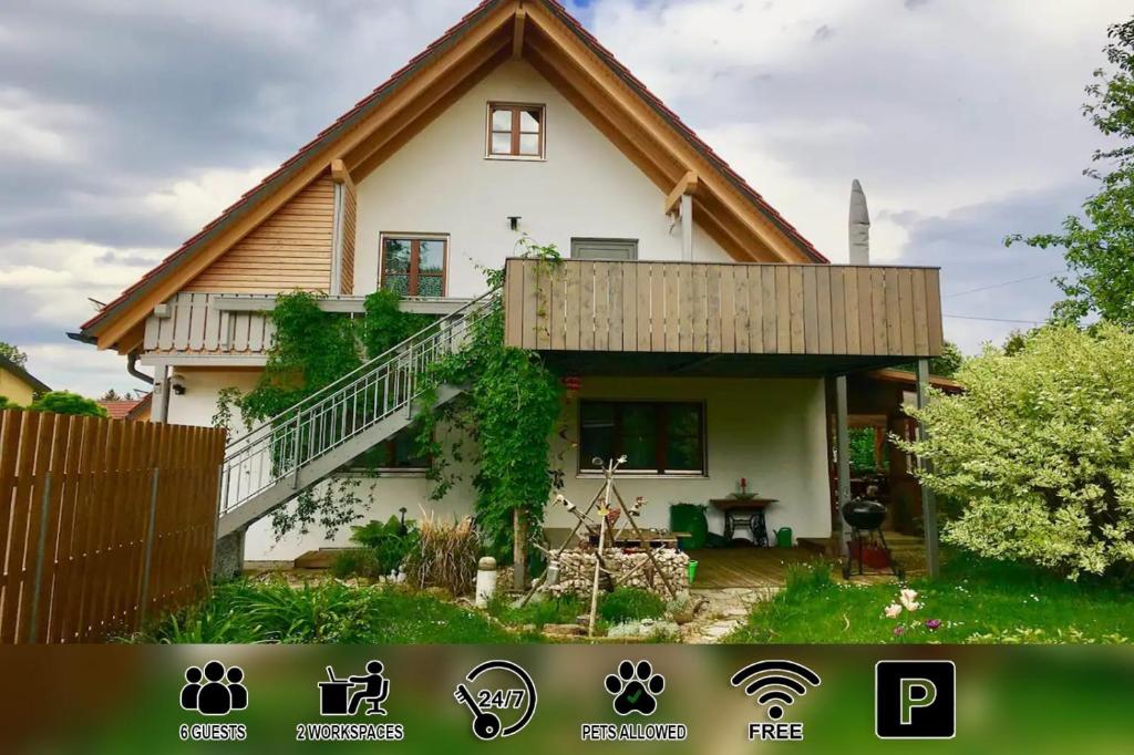 HOMELY STAY in a MODERN GREEN DREAM