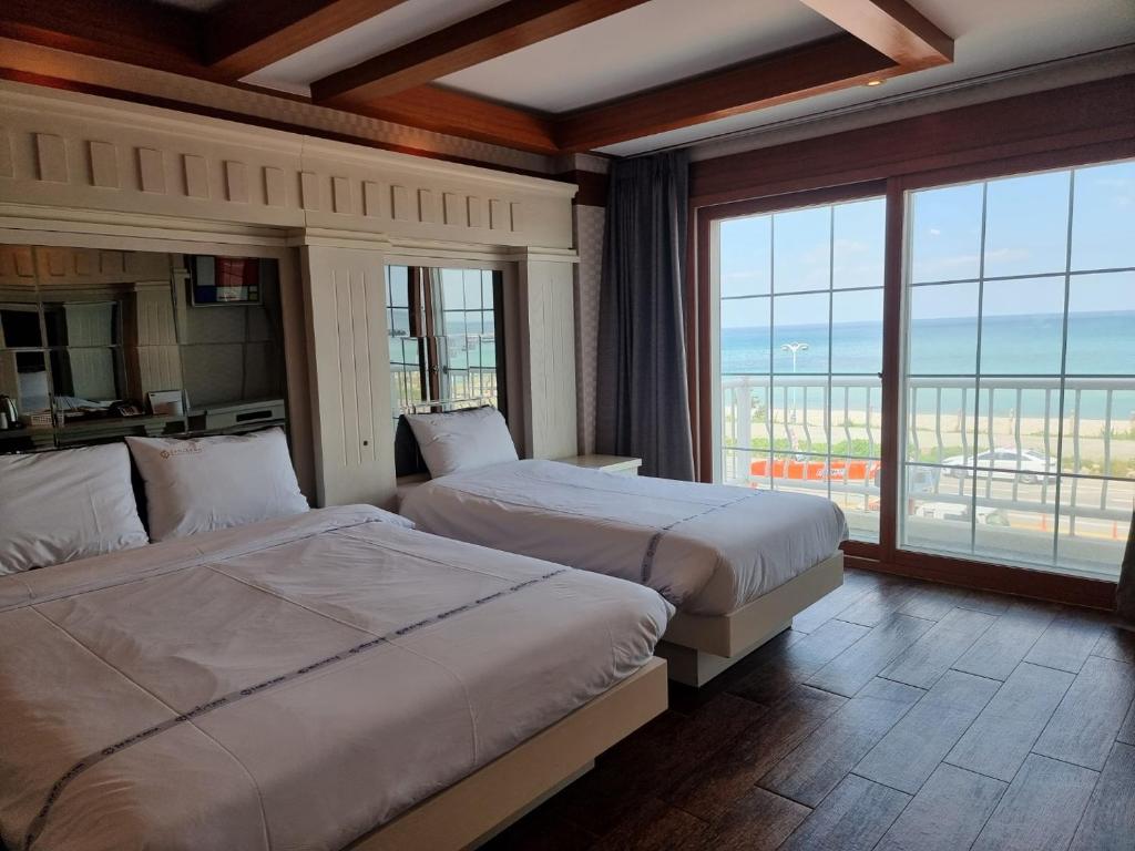 Benikea Hotel Mountain & Ocean Yangyang photo 2
