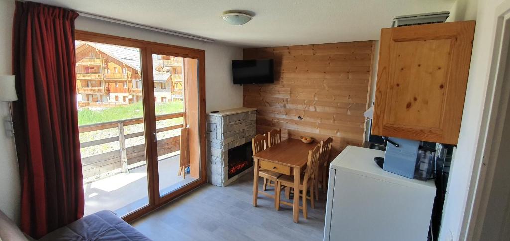 Appartement 3 étoiles 6 personnes les Orres 1800 photo 1
