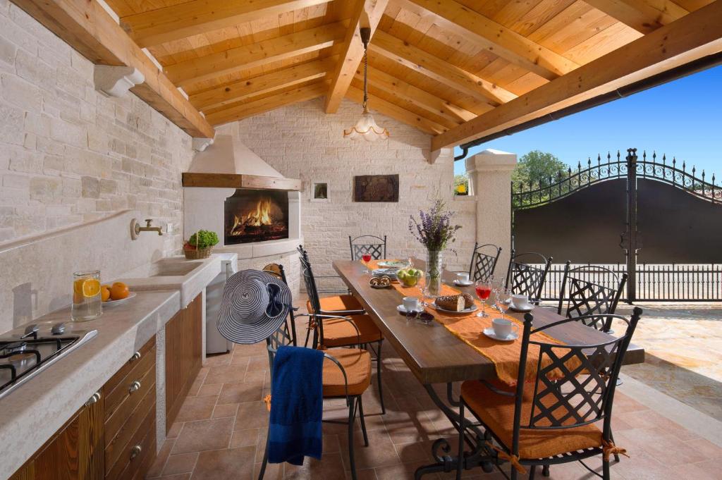 Villa Faggiolo by Villa Plus photo 3