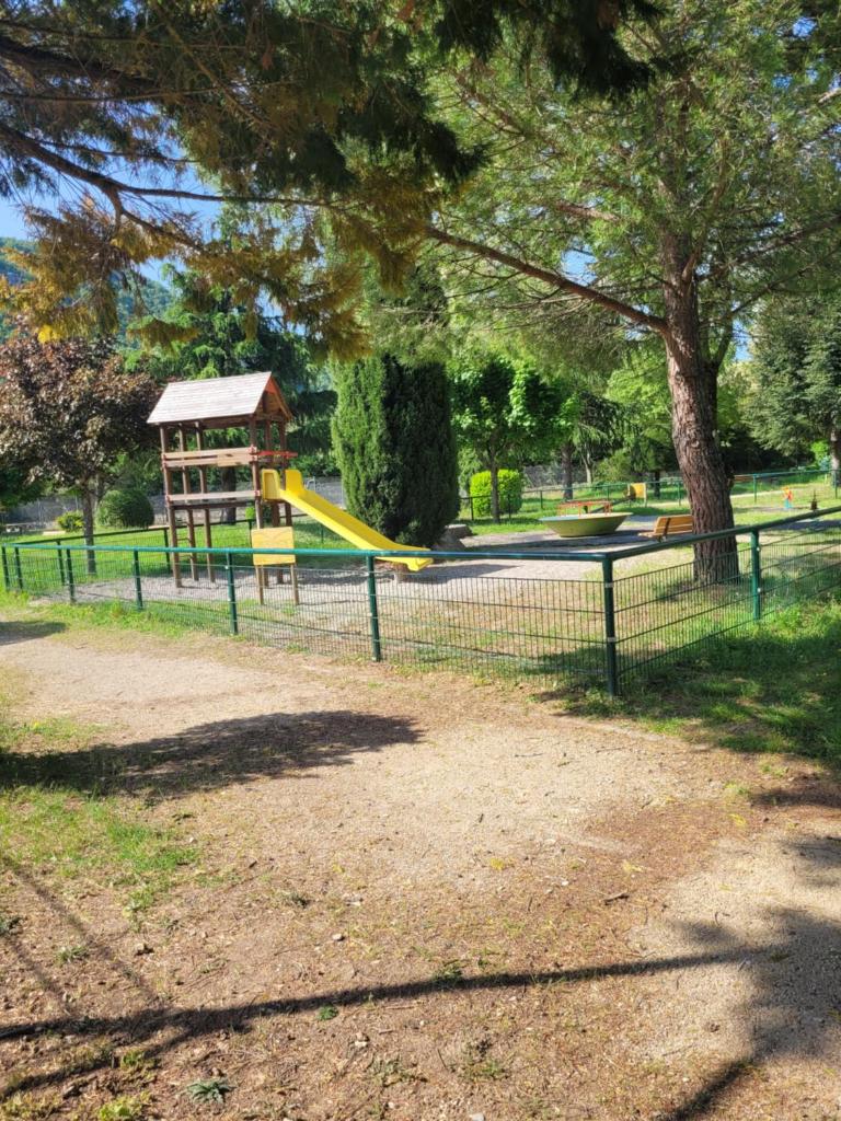 Appartement ardeche vallée de l'ouvèze SANS extérieur mais à proximité de parcs photo 4