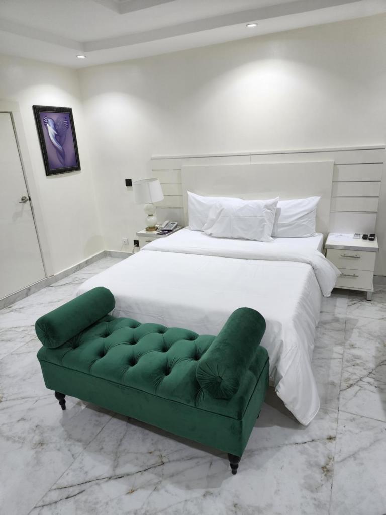 LUXOL HOMES&SUITES photo 4