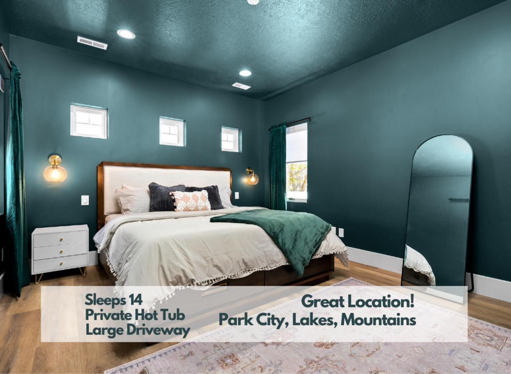 New Mountain Retreat with Hot Tub & Putting Green image