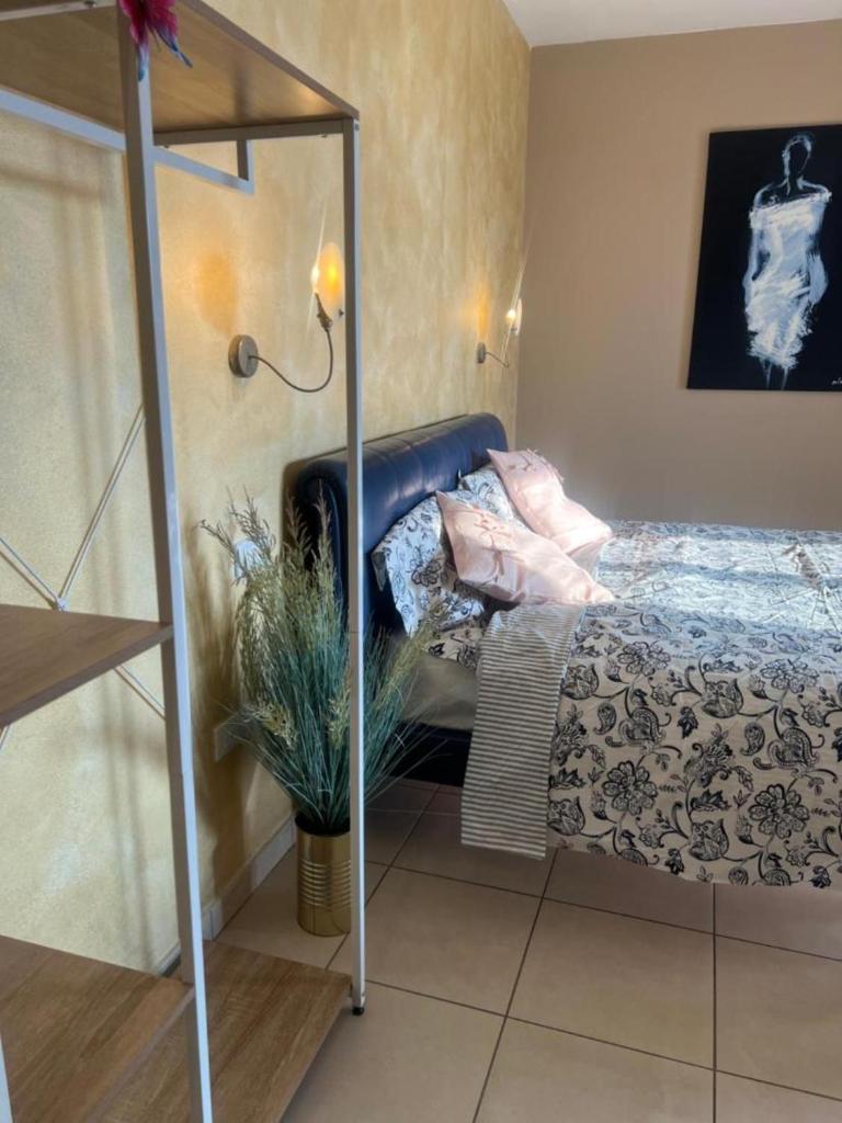 Room in BB - Casa Belvedere - complimentary Wifi and private parking photo 2