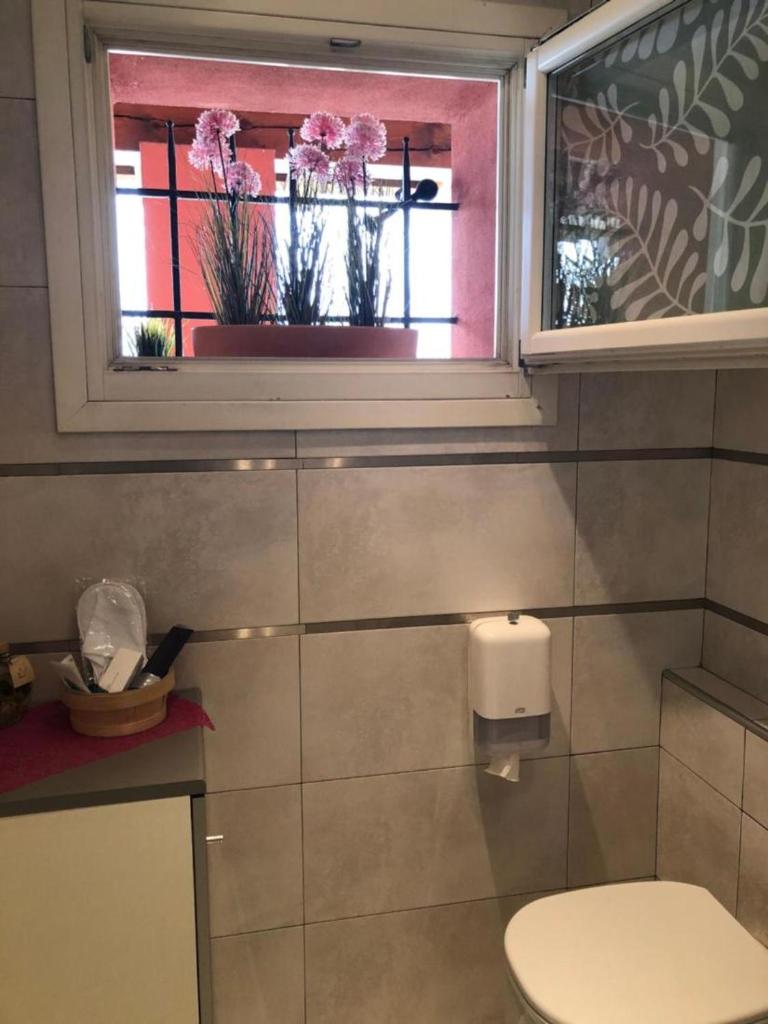 Room in BB - Casa Belvedere - complimentary Wifi and private parking photo 4