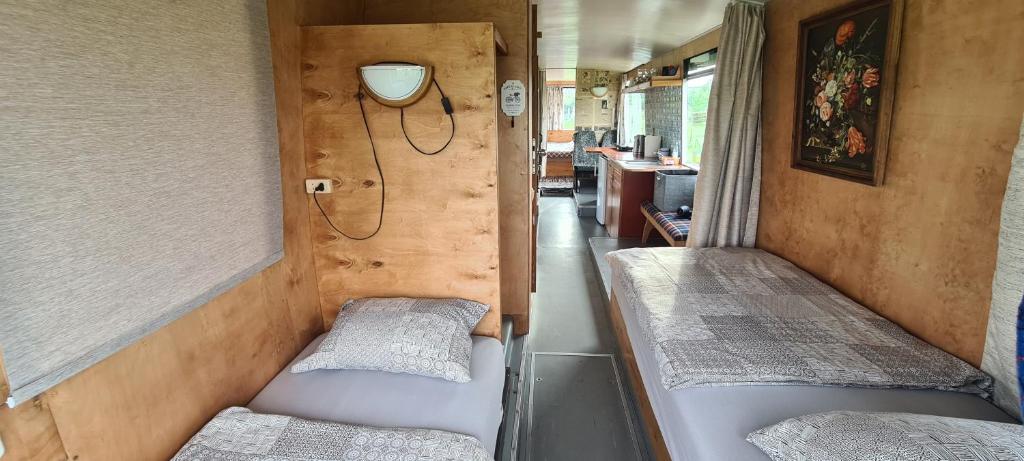 Atomi CountryBus photo 2