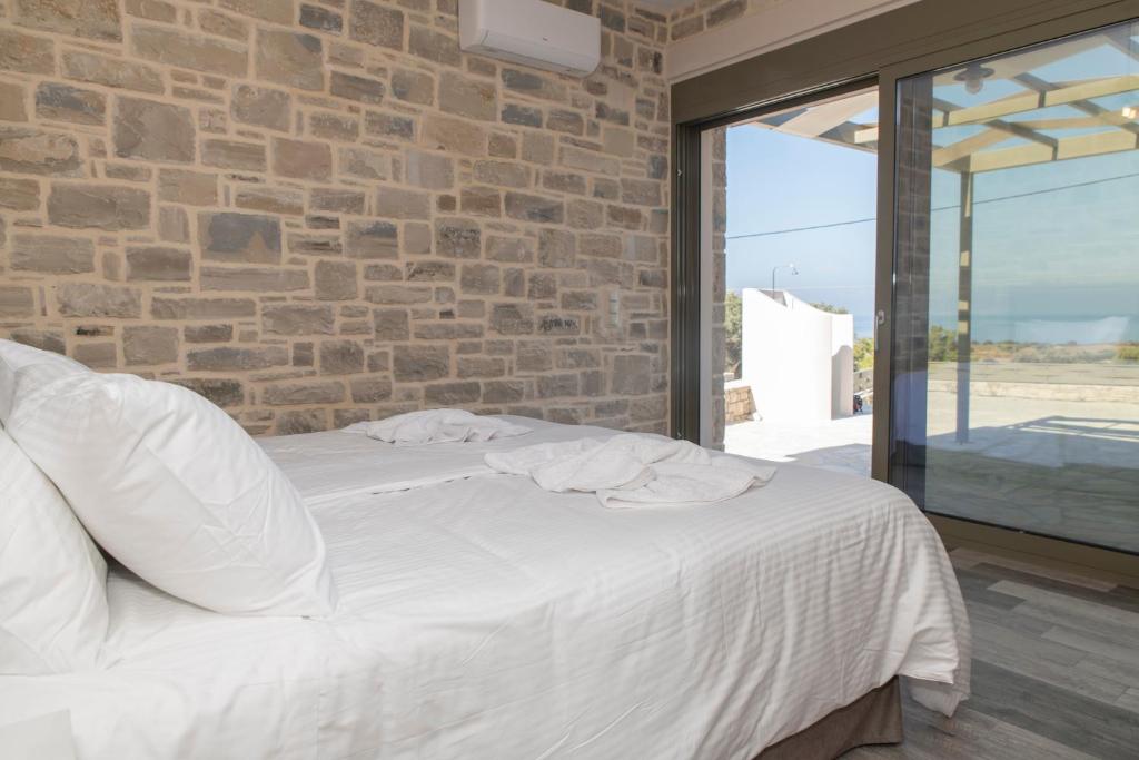AEONIOS LUXURY VILLA photo 4